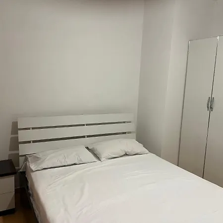 Leo's Apartment